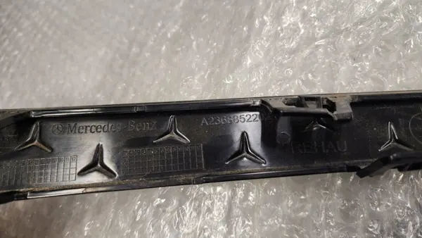 Faixa do para-choques dianteiro OEM A2368852202 Mercedes CLE AMG image 4