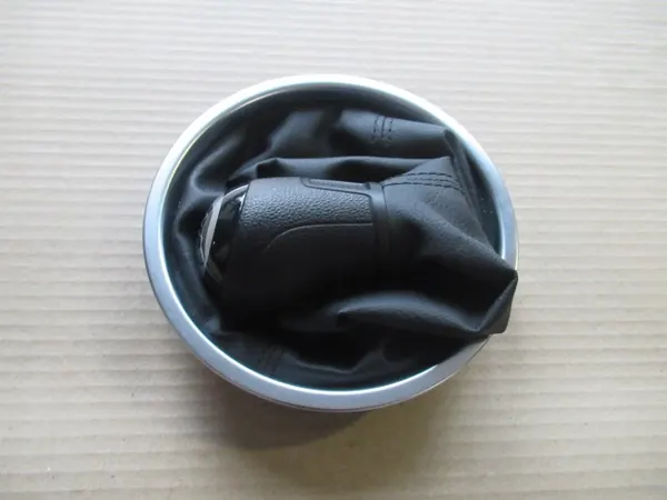 Pomo de mudanças OEM 5C0711113A para VW Beetle image 2