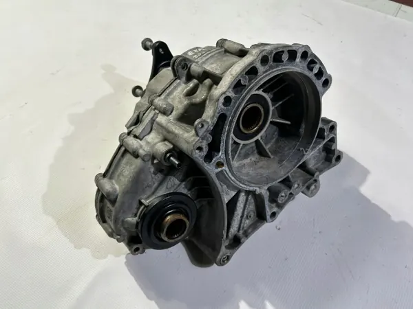 Caixa de transferência Ford OEM L1M37A195AE - Usada image 6