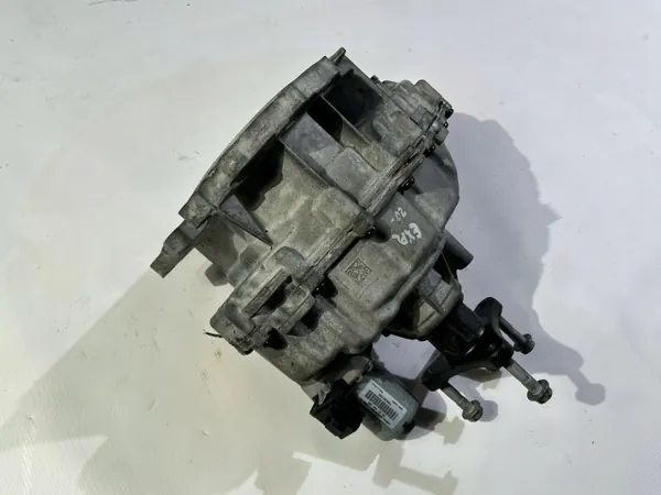 Caixa de transferência Ford OEM L1M37A195AE - Usada image 8