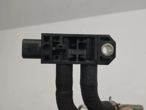 Pakokaasupaineanturi Volkswagen Arteon 2019 OEM 04L906051M image 3