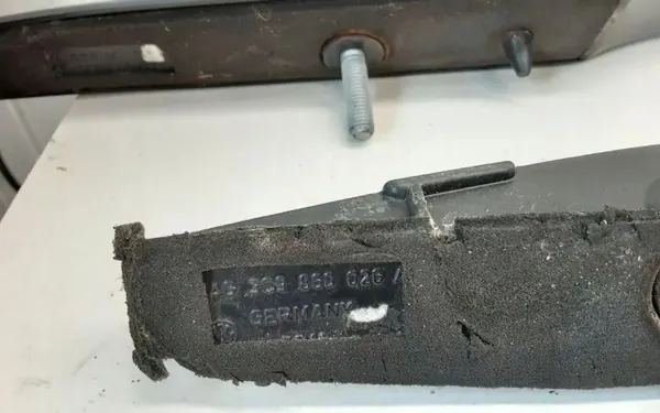 OEM 3C9860026A Vasen takaote - Käytetty image 3