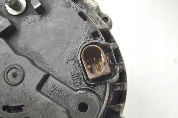 VW PASSAT B5 1.9 TDI Vaihtovirtageneraattori 028903029E image 2