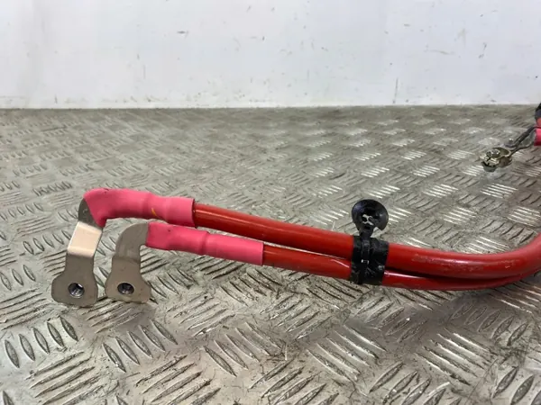 Abrazadera terminal positiva Jeep OEM P68380188AD image 6