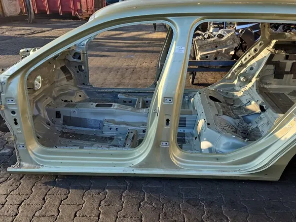 Pilar B Skoda Superb IV OEM IMPRK1563190 image 2