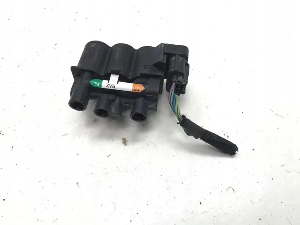 Jaguar I-PACE Jousitusjakaja OEM CPLA5B710AD image 2