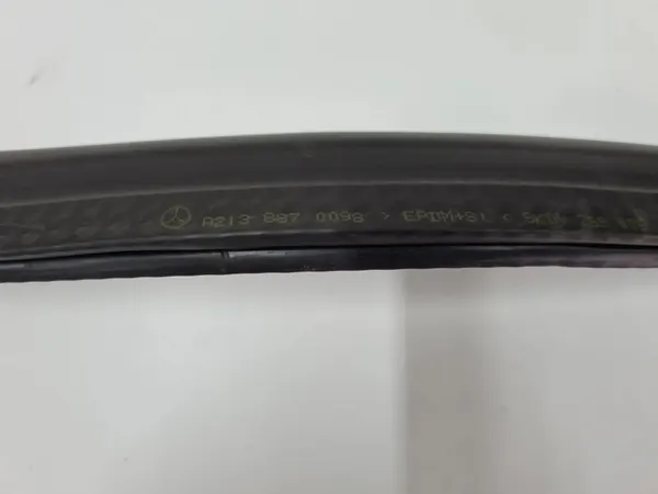 MERCEDES CLS W257 joint de capot avant A2138870098 image 2