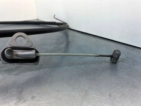 Mazda handbromskabel OEM FBZ23865 - Begagnad image 3