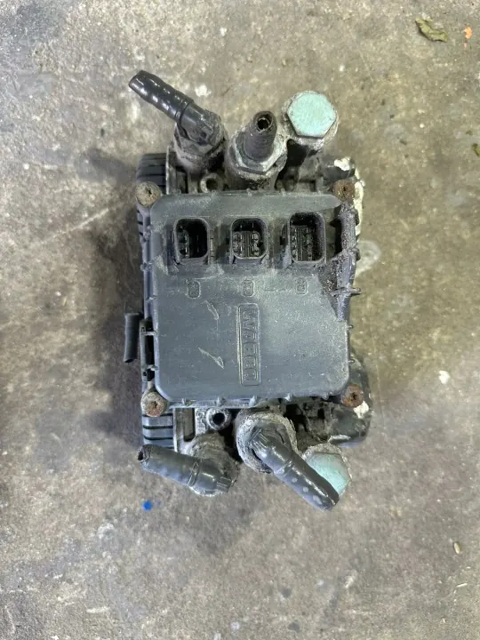 Mercedes EBD-Ventil A0004296324 - Gebrauchtes OE-Teil image 3