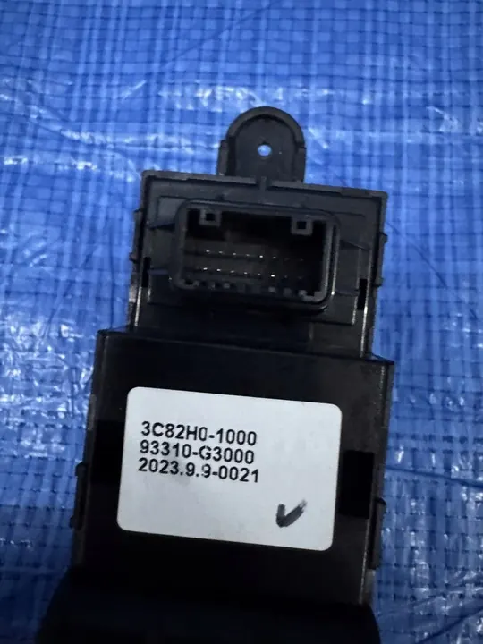 Handremschakelaar Knop Hyundai i30 III 93310-G3000 image 8