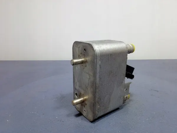 BMW I4 G26 Wärmetauscher OEM 9418878 - Gebraucht image 3