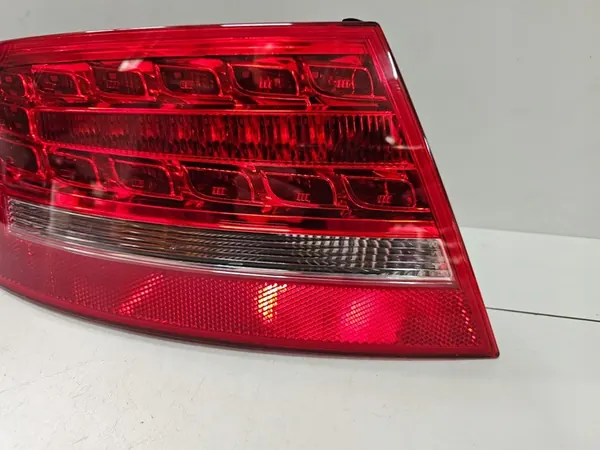 Luz trasera izquierda Audi A5 8T Sportback LED 8T8945095D image 2
