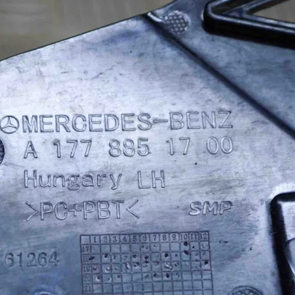 Guia de para-choque dianteiro esquerdo Mercedes W177 A1778851700 image 6