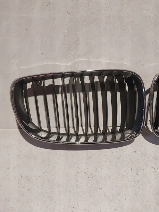 BMW E87 Pre-Lift Grillnjure OEM - Vänster/Höger image 3