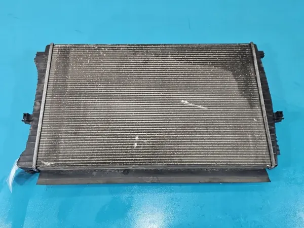 Radiateur d'eau OEM 5Q0121251GQ pour Cupra Formentor image 3