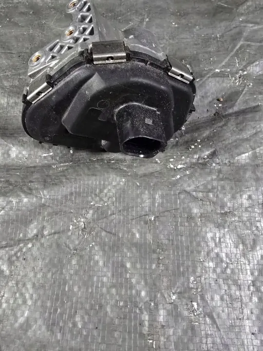 Actuador turbo usado OEM 06N145655 para Audi A6 C8 image 3