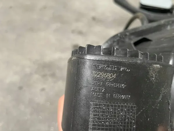 Kraftstoff-Einfüllstutzen OEM 32296804 für Volvo XC40 image 3