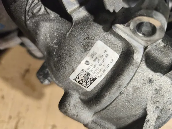 Porsche termostaatin kotelo OEM 9A210602202 - Käytetty image 7