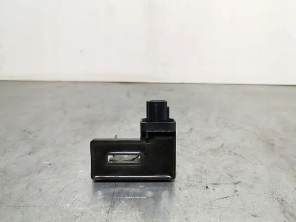 Toyota RAV4 XA40 Pyroteknisk klämma OEM 1314000093 image 2