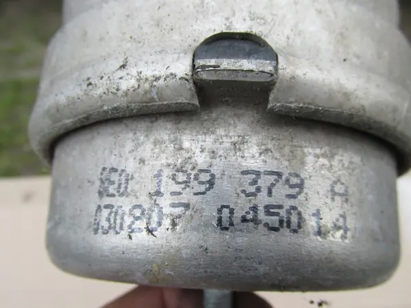 Audi Motorlager 8E0199379BF image 3