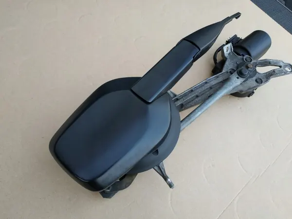 Mercedes W201 Ruitenwissermotor OEM 2018203442 Voor image 4