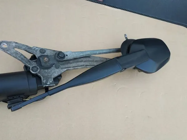 Mercedes W201 Ruitenwissermotor OEM 2018203442 Voor image 6