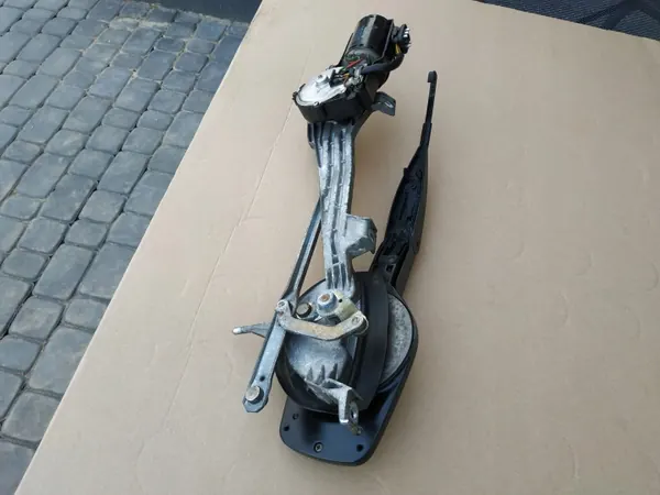 Mercedes W201 Ruitenwissermotor OEM 2018203442 Voor image 9