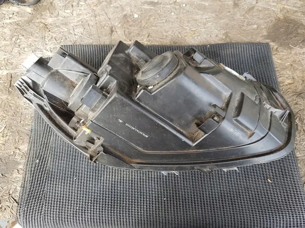 Lámpara Delantera Izquierda Ford Transit Courier image 6