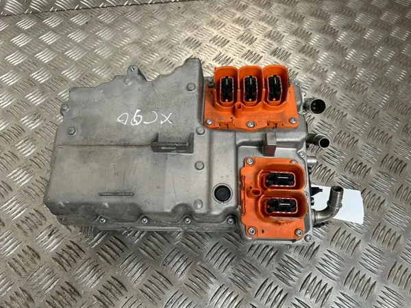 Volvo XC90 2018 Omvormer OEM 31673051 image 2