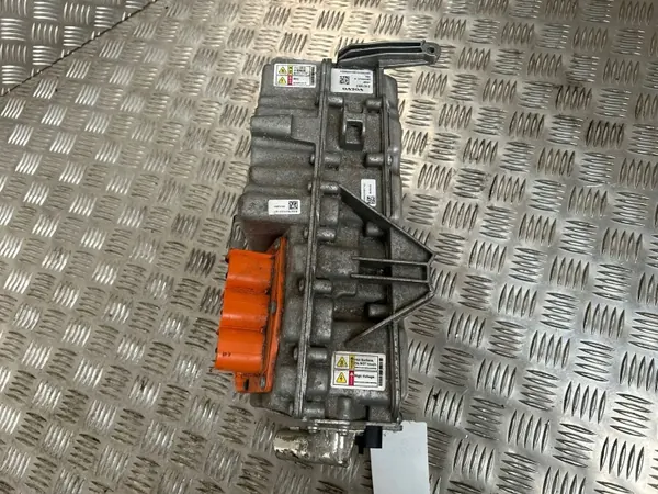 Volvo XC90 2018 Omvormer OEM 31673051 image 9