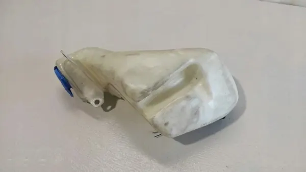 Ruitenwasservat Audi A6 C5 Sedan OEM 4B0955453 image 2