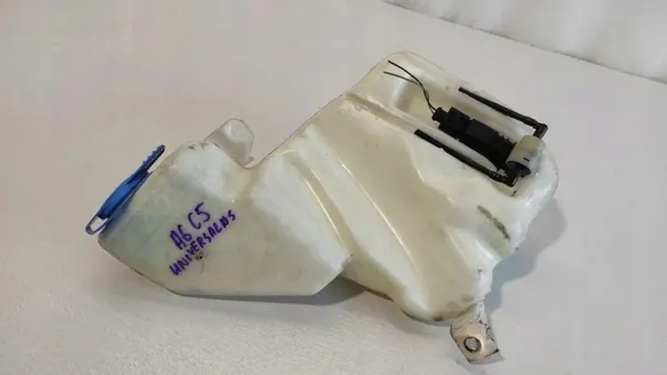 Ruitenwasservat Audi A6 C5 Sedan OEM 4B0955453 image 5