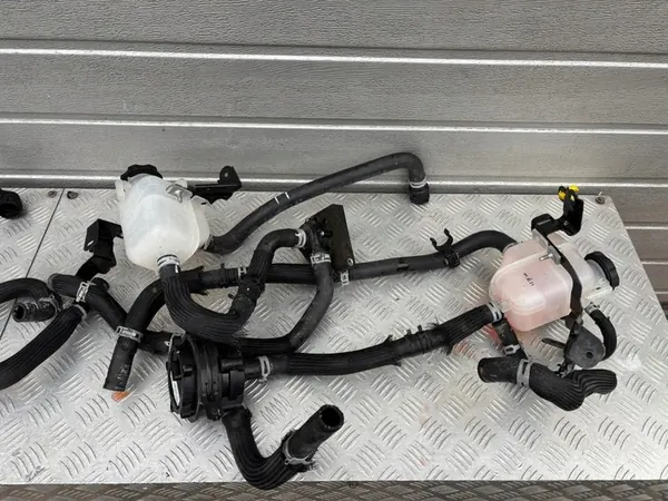 OPEL AMPERA-E BOLT Vattenslangset Extra Pump 13597899 image 4