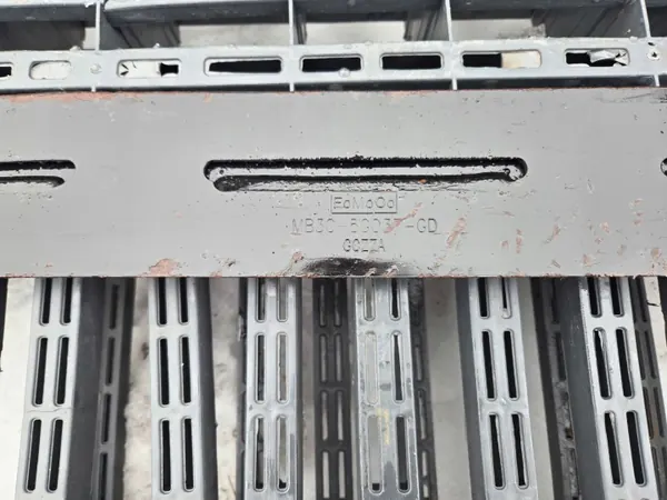 Trave Ford Ranger Raptor OEM MB3C-5G037-GD image 4