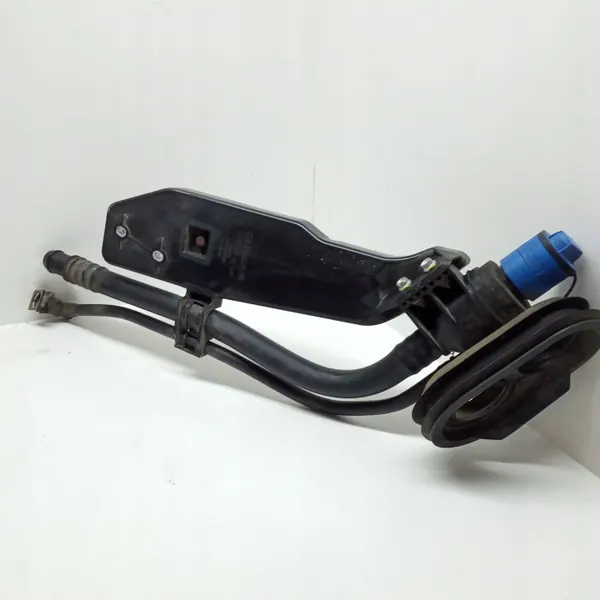 OEM 1049549 Manguera AdBlue & Tapón Mazda CX-5 II image 2