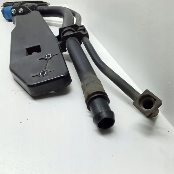 OEM 1049549 Manguera AdBlue & Tapón Mazda CX-5 II image 4