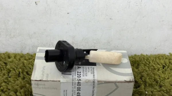 Capteur de niveau de liquide de lavage Mercedes W463 SLK R171 W220 Sprinter W906 image 2