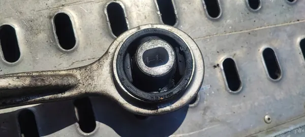 Fram Vänster Kontrollarm Mercedes W220 A2203331305 image 3