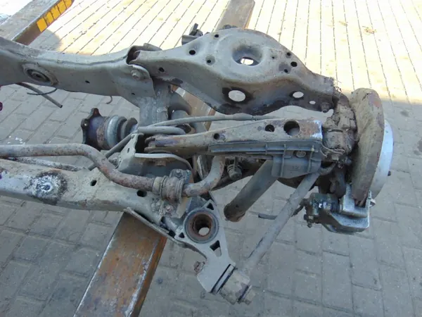 OEM IFX3535EU1 Hinterachsschwinge für Infiniti FX35 image 9