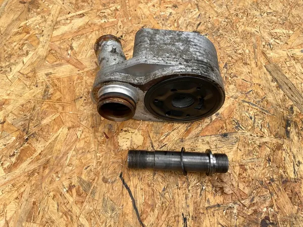 Radiador de óleo Iveco Daily 2.3 11-14 image 2