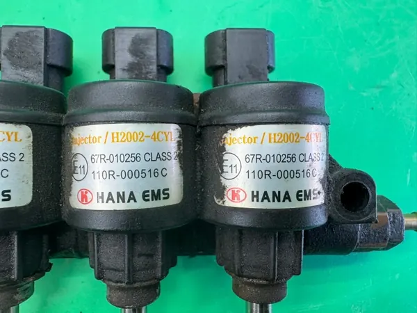 Hana EMS H2002-4CYL LPG Einspritzer + Schiene (Gebraucht) image 4