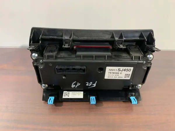 Subaru Forester V ilmastointipaneeli OEM 72311SJ450 image 6