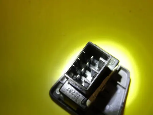 Raam Schakelaar Fiat Panda II 735360837 image 4