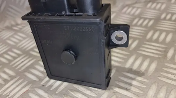 BMW E60 E70 3.0 D Gloeika Relay Module E2110022360 image 7