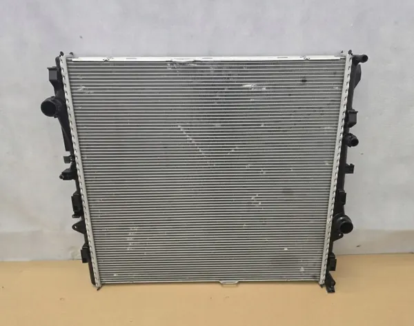 Vesijäähdytin OEM MERC294 Mercedes Sprinterille image 2