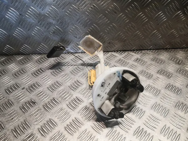 Brandstofpomp Mercedes-Benz E W211 image 2