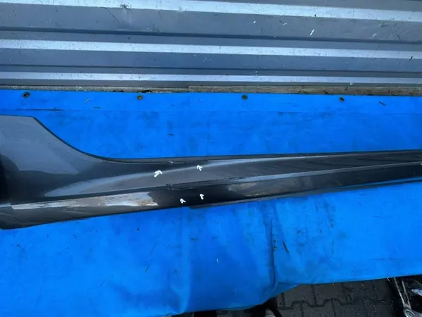 Audi A7 S-Line Sabot Droit OEM 4K8853856A image 5