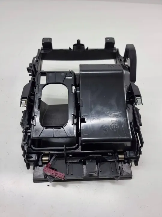Cendrier tableau de bord BMW X7 G07 2022 OEM 5A34FD9 image 4