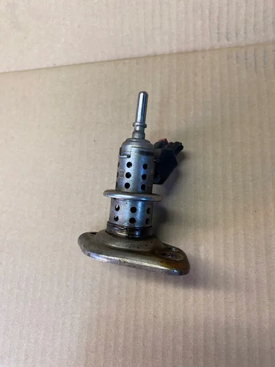 Injector AdBlue OEM 55504439 para Opel - Usado image 2