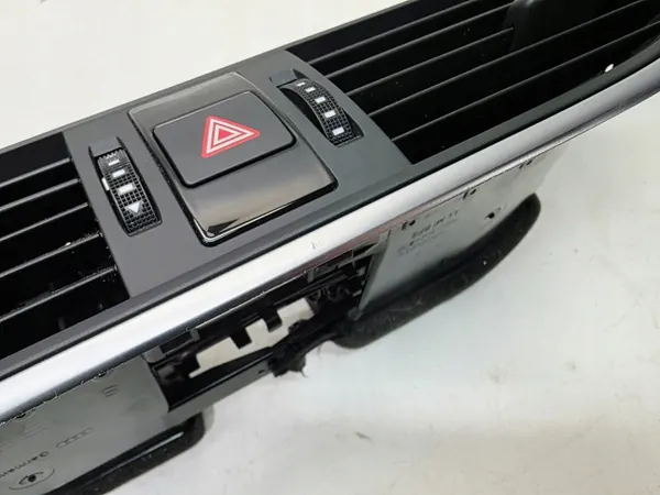 Grelha de ventilação central Audi A6 C7 A7 OEM 4G1820951F image 6